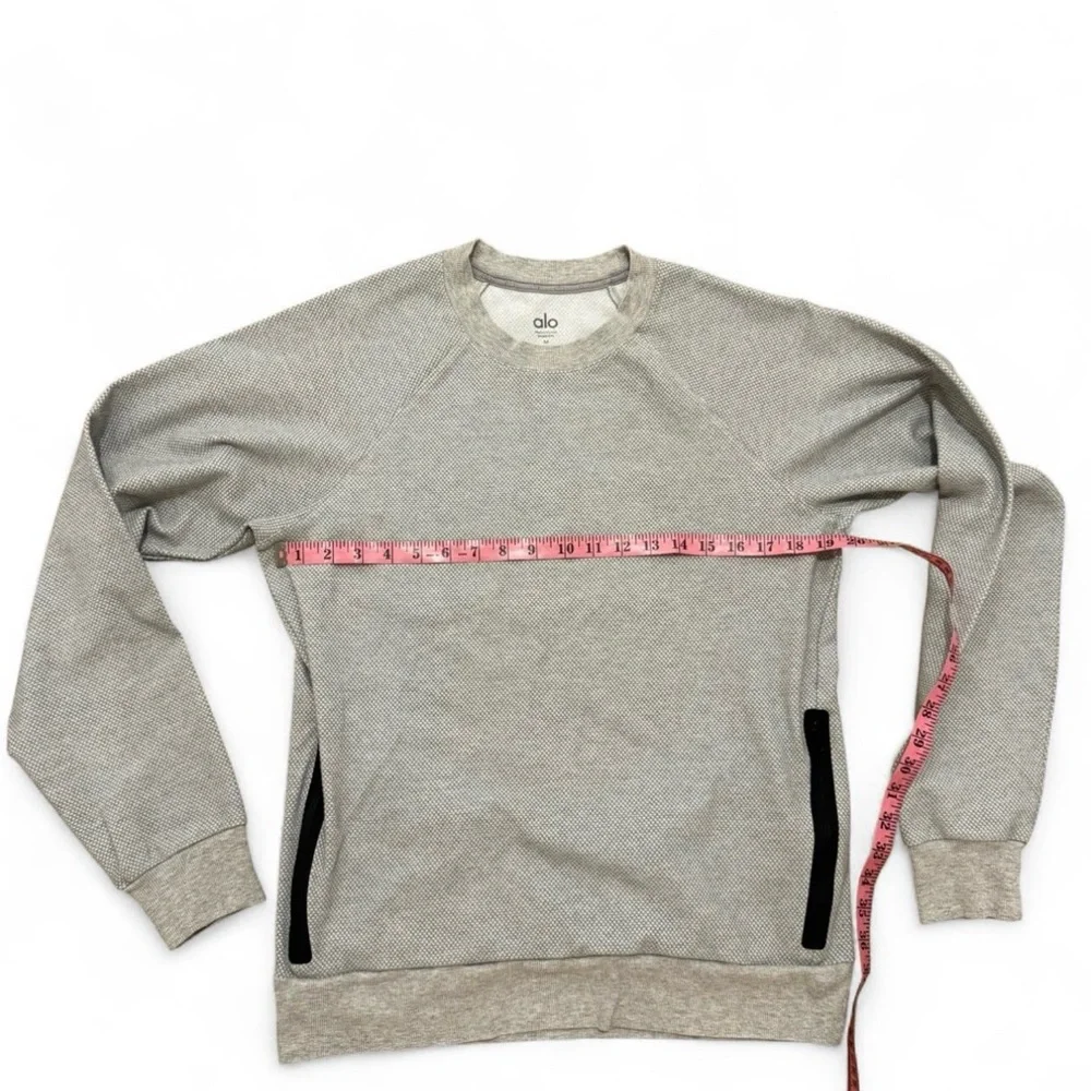 ALO Yoga Gray Crewneck Sweater - Picture 5 of 8